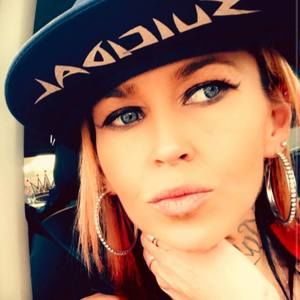 Meet your Posher, Casey